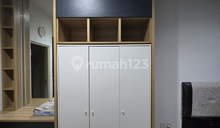 furnish disewakan rumah pik 2, 3 lantai uk:4,5x10m2 siap huni  2