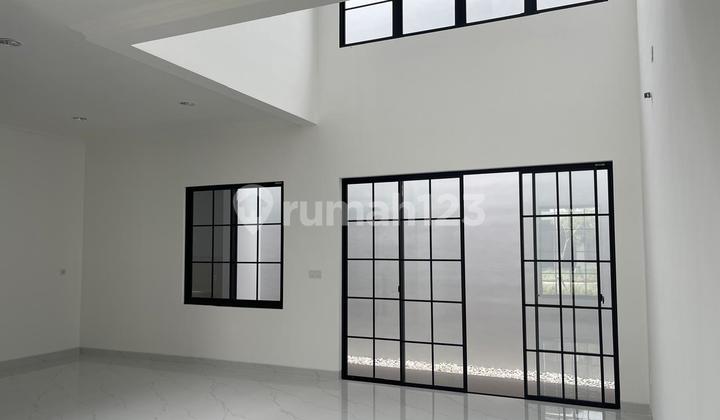 rumah pik2 disewakan cluster villa pasir putih , uk:10x15m2 siap huni