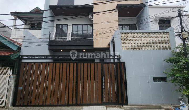 Rumah Brand New 3 Lantai Taman Aries Jakarta Barat 1