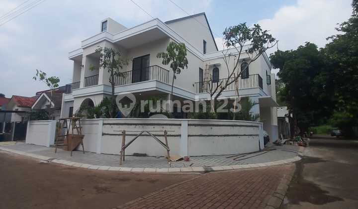 Rumah Mewah Rapih Kencana Loka Bsd Posisi Hook