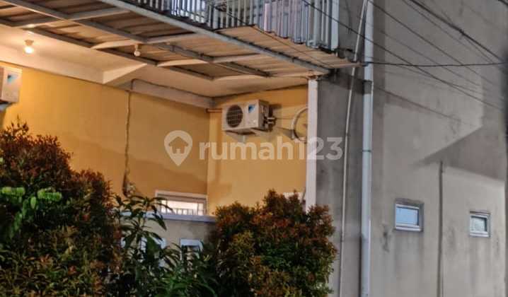 Hook / Hoek House PORIS Cipondoh Tangerang 2 Floors