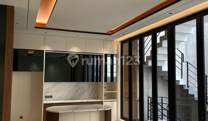 Rumah Brand New Cluster Aristoteles Gading Serpong Semi Furnished