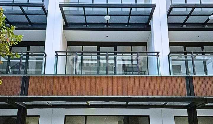 Ruko 3 Lantai Hampton Walk Gading Serpong  Double Facade