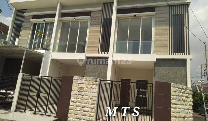 Dijual Rumah 2 Lantai Modern Minimalis New Gress di Sutorejo 1