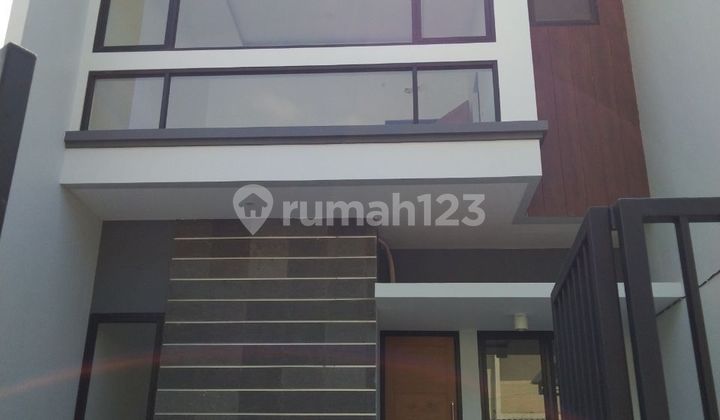 House in Klampis Semolo, 2 Floors, Brand New 2