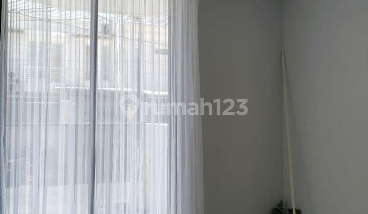 kamar tidur rumah baru sutorejo dekat mulyosari,babatan