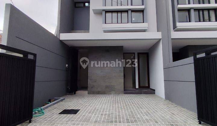 Jual Rumah Manyar Kertoardi Dekat Pakuwon City,galaxy Mall 2