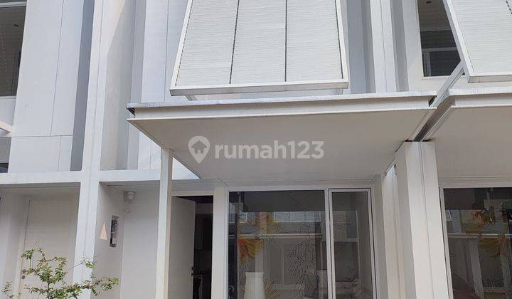 Di jual rumah di tabebuya bsd tangerang 1