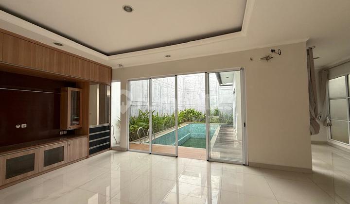 For Sale Green Wich House in BSD Tangerang