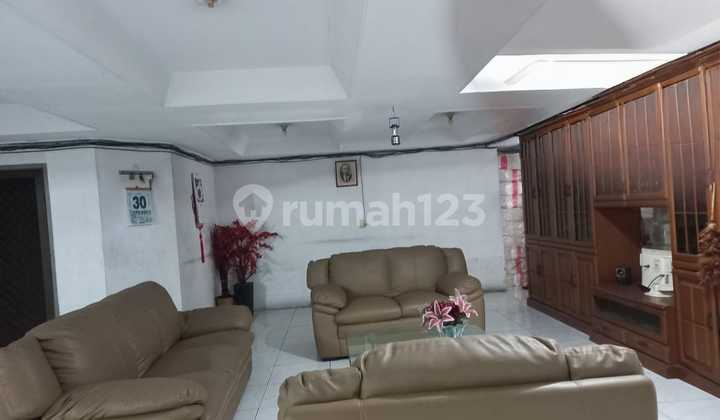 Di Jual Rumah Itung Tanah Muara Karang. Row Jln Lebar 1