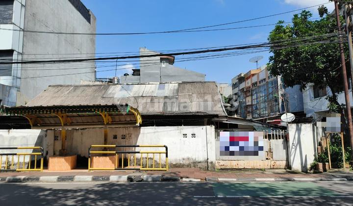 Rumah Dijual di Cideng, Jakarta Pusat - Lokasi Strategis, Harga Menarik NJOP 50 %