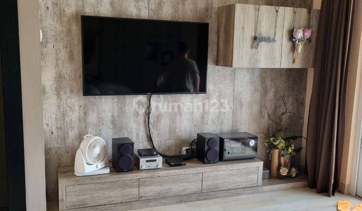 Rumah Minimalis 2.5 lantai rapi semifurnised hadap timur di gading puspa  3