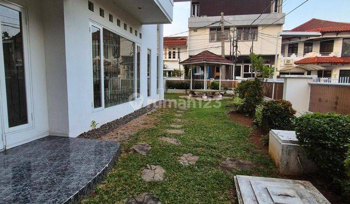 Jual dibawah NJOP saja ! Rumah Hook Siap Huni LT 279m2 hadap utara timur  1