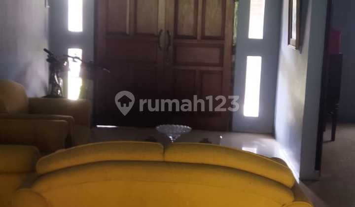 Standard House Ready for Renovation in Jatiwaringin Asri, Pondok Gede – 620m² Land, Strategic Location Near Highway