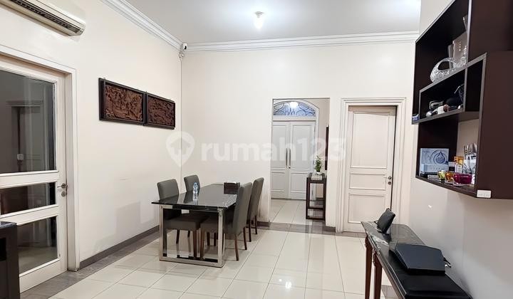 Dijual Cepat! Rumah 2 Lantai Royal Gading Mansion Luas Tanah 9 X 17 - SHM