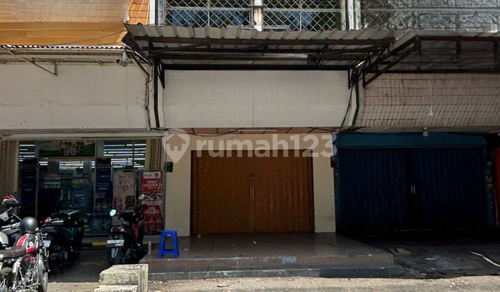 Disewakan Ruko Strategis Boulevard Raya Kelapa Gading – 3 Lantai Hadap Jalan Utama