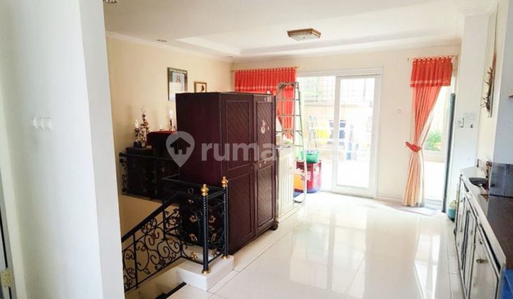 Murah! Jual Rumah 3 Lantai Full Bangunan di Janur Asri , Siap Huni dengan 2,75M Nepis