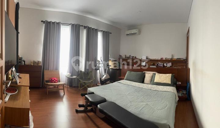 Dijual Cepat Rumah Mewah 3 Lantai Siap Huni di Pulomas Barat – Lokasi Strategis, Harga Nego! 