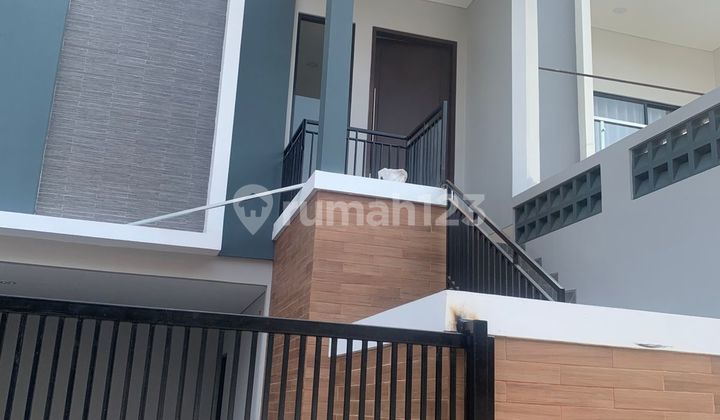 Dijual Rumah Baru 3 Lantai di Imperial - Layout Luas dengan Luas Tanah 8 X 15 Harga Nego Sampai Deal 2