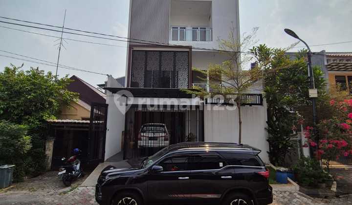 Sell Minimalist 4-Story House in Taman Pegangsaan Indah, Land Size 8 x 18 - Wide Street, Comfortable for Family 2