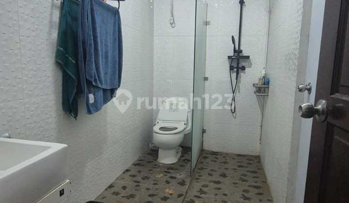 Jual Cepat Rumah Siap Huni 2 Lantai LT 9 x 20 di Kelapa Gading, Lokasi Strategis 2