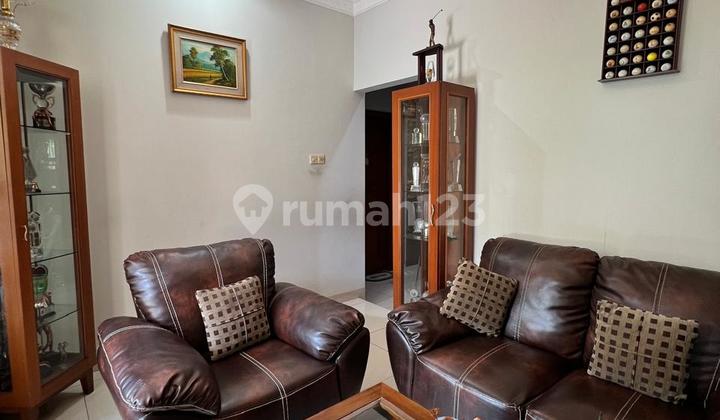 TURUN HARGA! Rumah Nyaman & Strategis di Kayu Putih Desain Interior LT 200m², SHM, Bebas Banjir 2