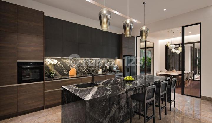 Di jual Rumah Luxury House di Cipete LT 556m2- Lengkap Pool, Gym & High Quality Build tahun 2022 2