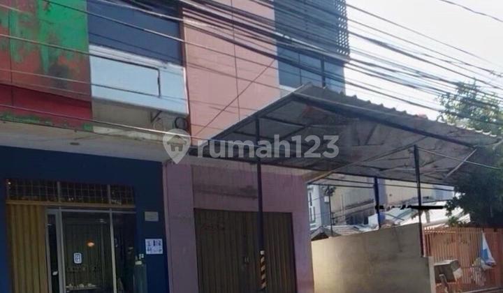 For Quick Sale: 3-Story Shop House in Cengkir, Kelapa Gading, Ideal for Business, Strategic Location For Quick Sale: 3-Story Shop House in Cengkir, Kelapa Gading, Ideal for Business, Strategic Location