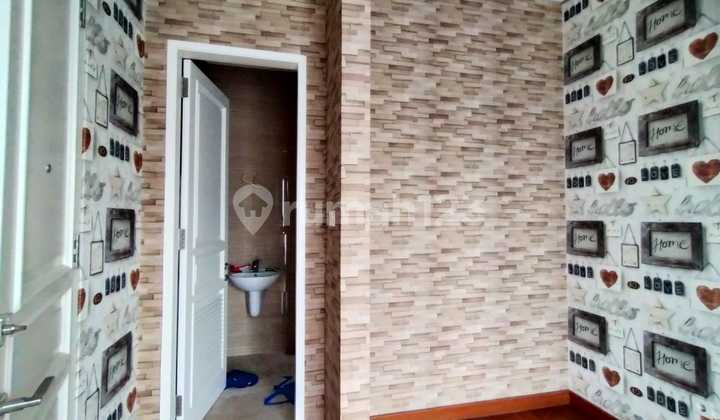 Rumah Cantik Baru SHM Cempaka Putih Tengah 2 Lantai, 4+1 KT, Semi Furnished, 7.6M Nego 2