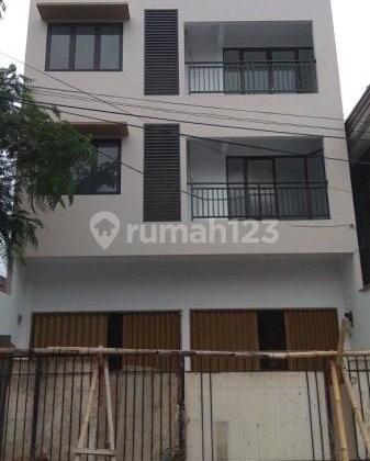 Ruko Gandeng Strategis di Sumagung Raya LT 4 x 23 bangungan 3,5 lantai – Cocok Usaha & Investasi!