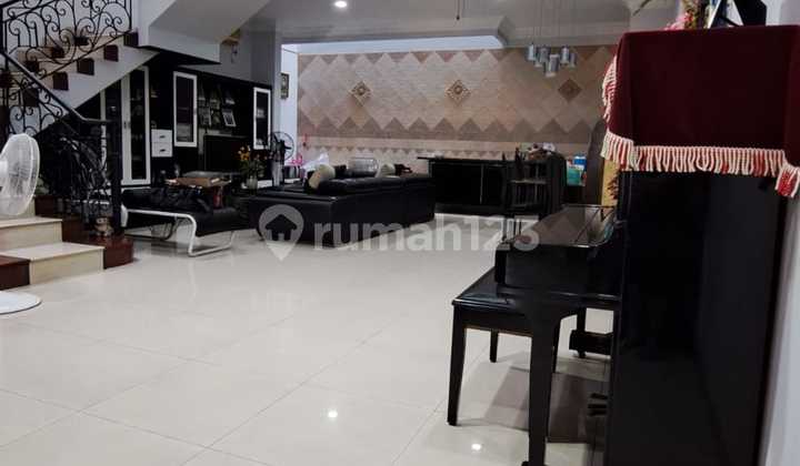 Jual Cepat Rumah Siap Huni 2 Lantai di Paradise, LT 180 | LB 260 | Harga Nego 2