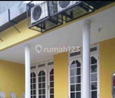 Rumah 2 lantai, SHM, dijual hanya hitung tanah, dan harga tanah dibawah pasar, di bendungan hilir Jakarta pusat. 2