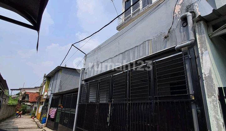 Ni Rumah Sangat Bgus Lokasi Rumah Bebass Banjir .Siab Huni .Bebas Banjir .Rumah Tsb Dlm Komplek.ni di Jual Secara Aida ke Pihak Bank.ayo Miliki Segra dan Sangat Aman Sekali.akses ke Stasiun Depok Lama +-15.Menit Ni Rumah Sangat Bgus Lokasi Rumah Bebass Banjir .Siab Huni .Bebas Banjir .Rumah Tsb Dlm Komplek.ni di Jual Secara Aida ke Pihak Bank.ayo Miliki Segra dan Sangat Aman Sekali.akses ke Stasiun Depok Lama +-15.Menit