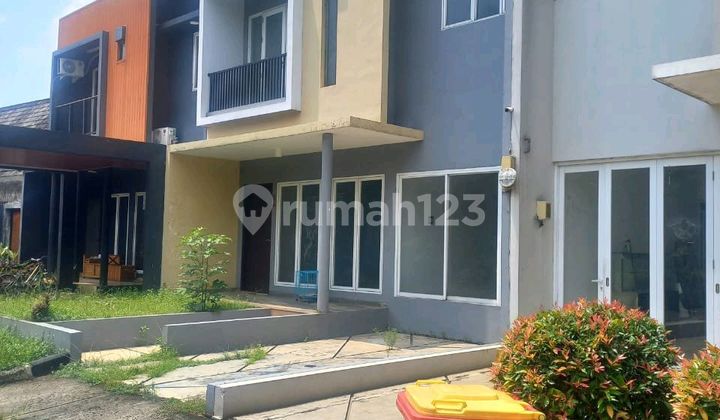 This house is very very good. Ready to move in, currently vacant. Close to schools, malls nearby, flood-free, quiet neighborhood. This house is being sold through a state auction and is very secure. 2