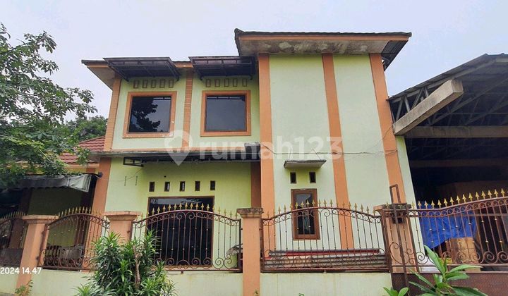Rumah Ni Sangat Bagus Buat Tinggal Keluarga Besar Suasana Tenang Jauh Dri Keramaian Dan Brisik Nya Kendaraan .ni Rumah Dua Lantai Dengan Pekarangan Yg Sangat Luas .sangat Cocok Dlm Pertemuan Keluarga Besar.akses.ke Tol Jatiwaringin +-6,1,km.akses Ke Stasi 2