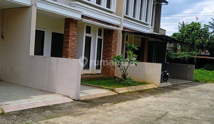 Rumah Ni Dua Lantai Kondisi Rumah Sudah Di Renopasi.sangat Bagus Buat Rumah Tinggal 2