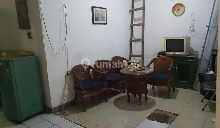 Ni Rumah Kos- kos, san ada 17 kamar  2