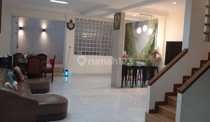 Rumah 3 Lantai Bagus Unfurnished SHM di Cijerah, Bandung 1