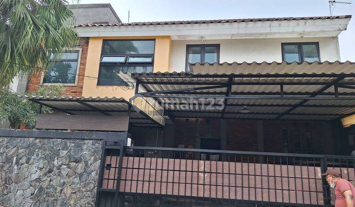 tampak depan rumah cantik siap huni di