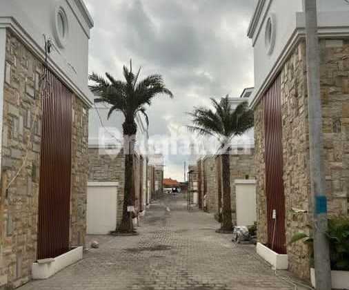 Di Jual Luxury Villa Desain Tropical Mediterania Lokasi Dekat Canggu