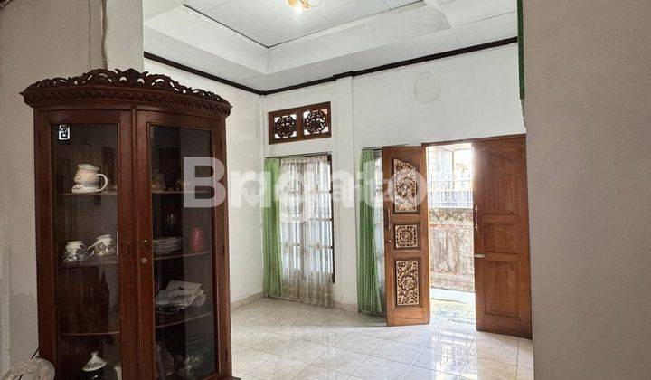 CHEAP HOUSE IN STRATEGIC LOCATION ON JL AHMAD YANI NORTH DENPASAR 2