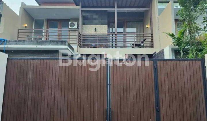 RUMAH BESAR SEMI VILLA LOKASI STRATEGIS DI RENON 1