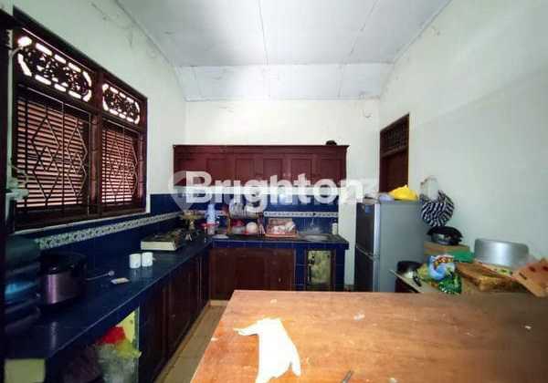 Di Sewakan Rumah Lantai 1 Dengan Halaman Luas Cocok Untuk Kantor 1