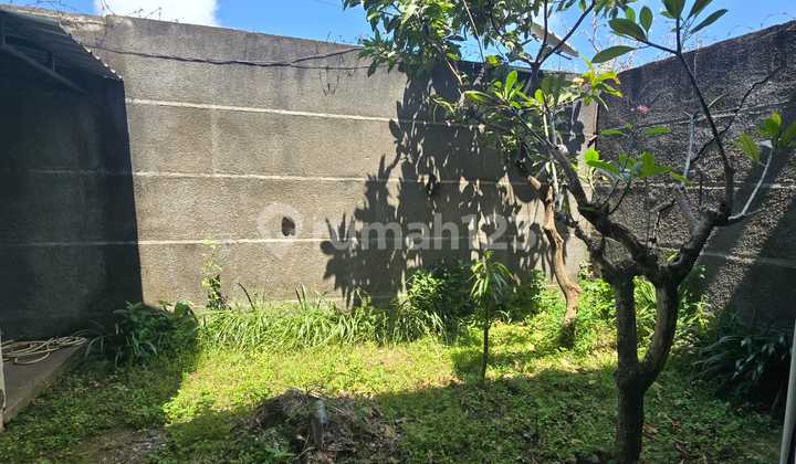 Rumah Di Jual Semi Furnish Lingkungan Perumahan Akses Jalan Luas Lokasi Pemogan Denpasar 2