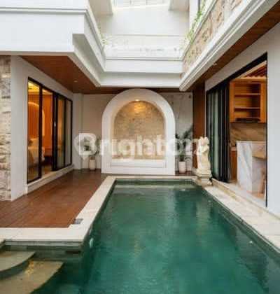 Tropical Modern Villa with a One Gate System, Ready to Occupy, Located in Munggu near Canggu.