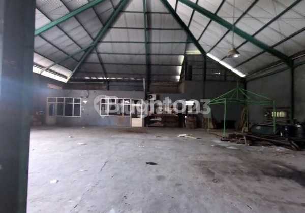 Investment Property: Warehouse + Office in a Premium Area