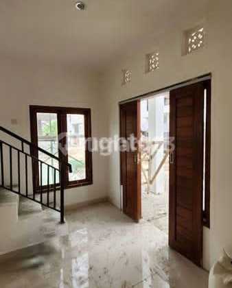 For Sale New 2-Story Ready-to-Live-In House With Swimming Pool In Kesiman - Bali 2