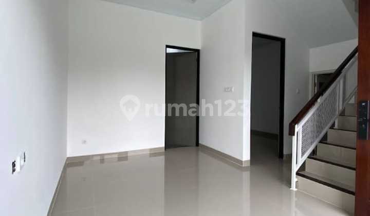 Over Rumah Tanggerang Selatan.pamualng Tanpa Bi Ceking Hanya Ktp Kk 2