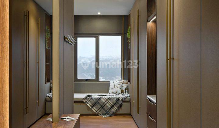 DIJUAL LUXURY APT
HEGARMANAH RESIDENCES 3 Kamar Tidur Bagus Furnished 2