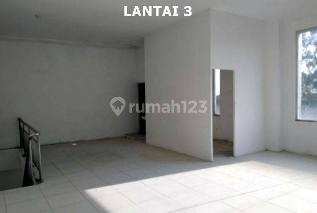 Di Jual Ruko 3 Lantai Wolter Mongonsidi Yogyakarta 8